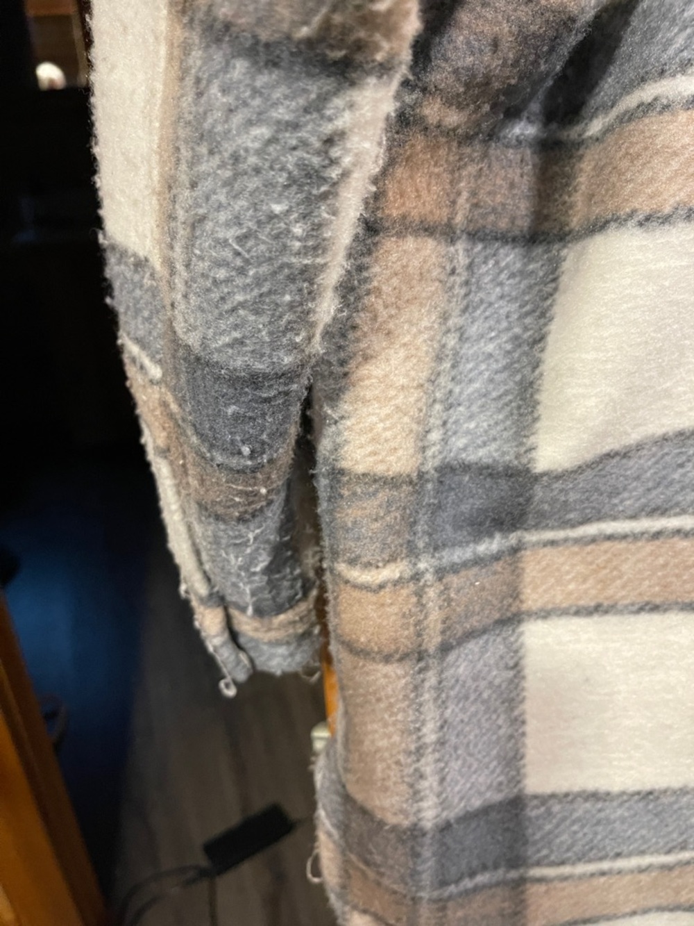 Abercrombie & Fitch Cream Plaid Shacket with Gray Stripes - Picture 4 of 5